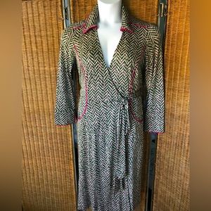 Vintage Diane von Furstenberg silk wrap dress Sz 10 EUC
